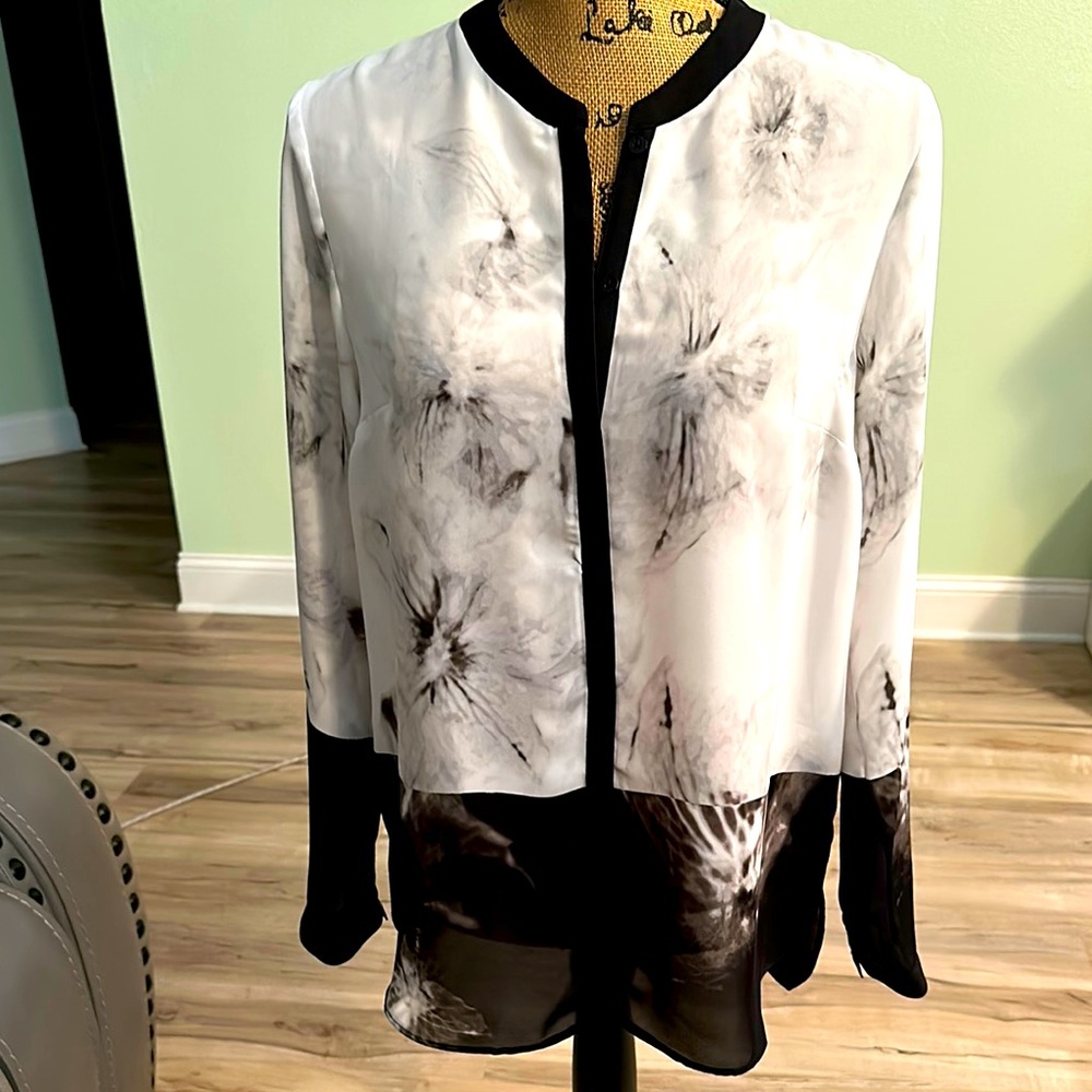 Simply Vera Vera Wang Black and White Blouse